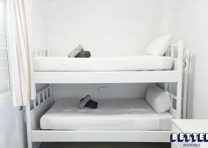 Three Hundred Metres To By Better Bookings Apartament