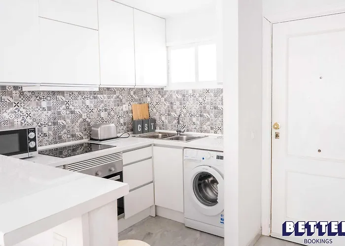 Three Hundred Metres To By Better Bookings Apartament Benalmádena